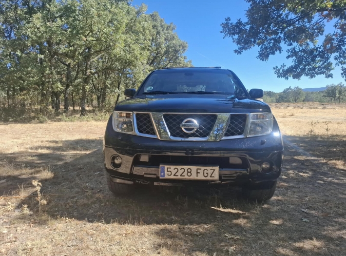 Nissan Pathfinder 2.5 dCi LE