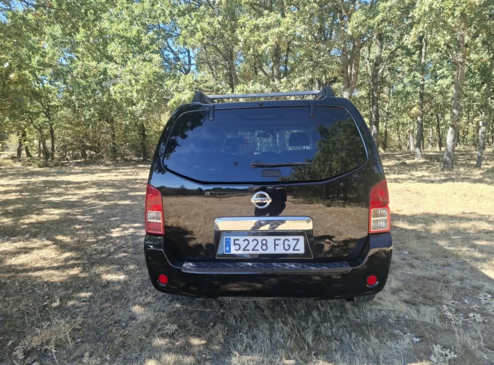 Nissan Pathfinder 2.5 dCi LE