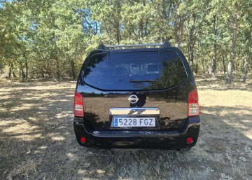 Nissan Pathfinder 2.5 dCi LE