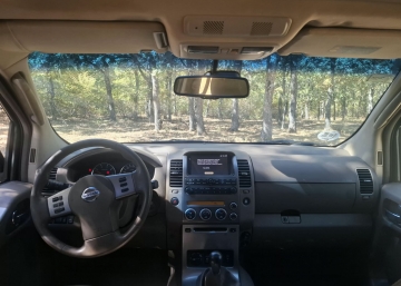 Nissan Pathfinder 2.5 dCi LE