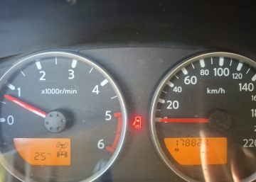 Nissan Pathfinder 2.5 dCi LE
