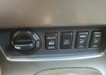 Nissan Pathfinder 2.5 dCi LE